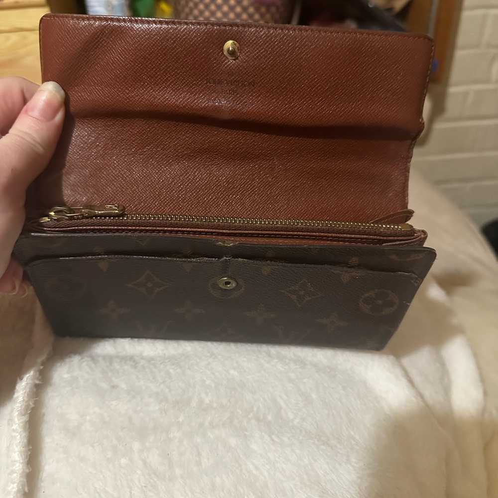 Louis Vuitton Brown Wallet - Picture 7 of 16